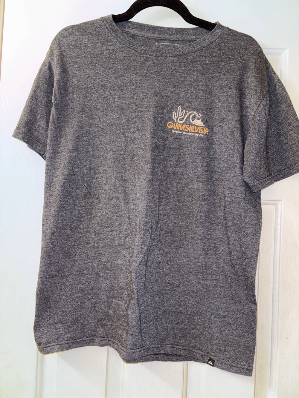 Quicksilver Gray T Shirt  Medium EUC